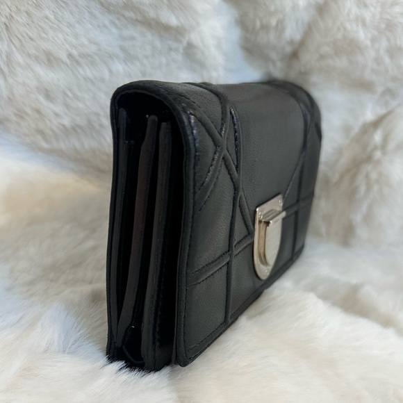 Dior Diorama Compact Wallet - Picture 5 of 14